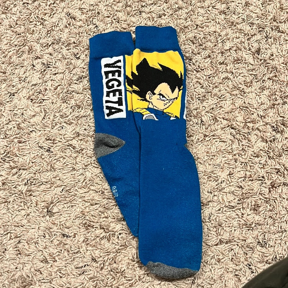 Vegeta socks men’s size small